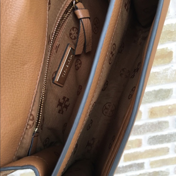 LAST1😍Tory Burch Bombe combo Crossbody Bag bark - Picture 4 of 5